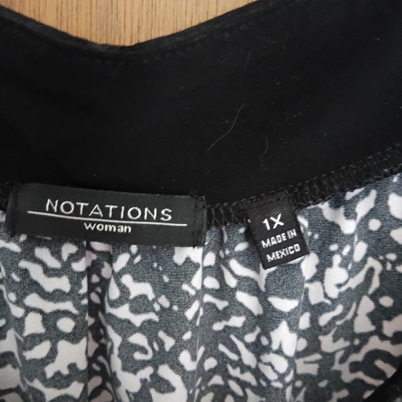 Notations Black and White Patterned Tank Top - Picture 3 of 3